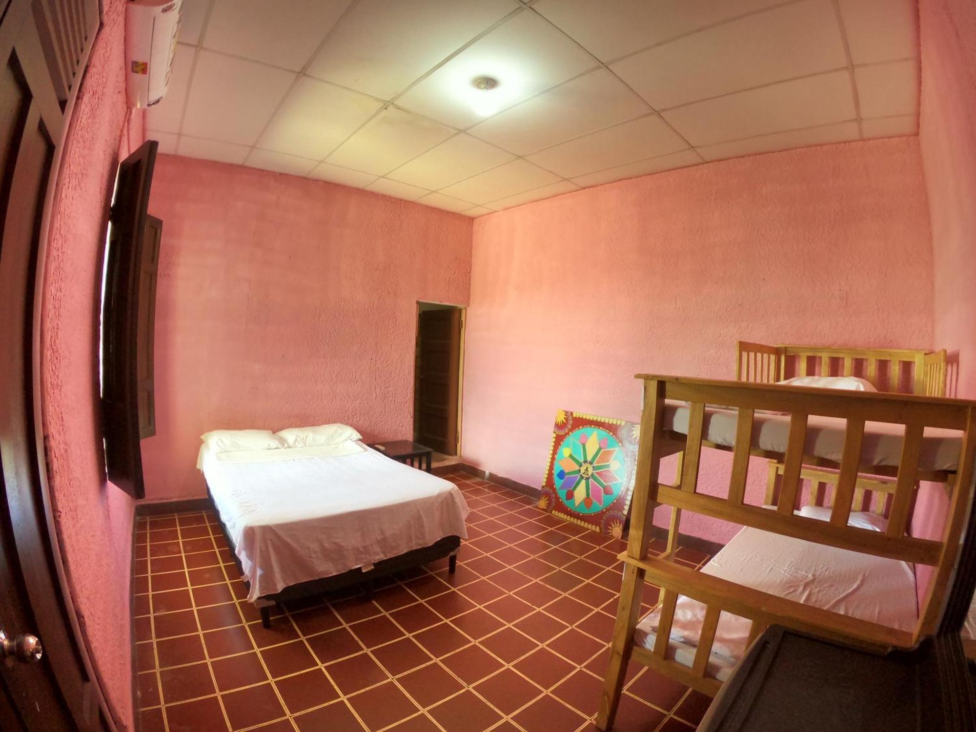 Ricks Hostel Santa Ana Kültér fotó