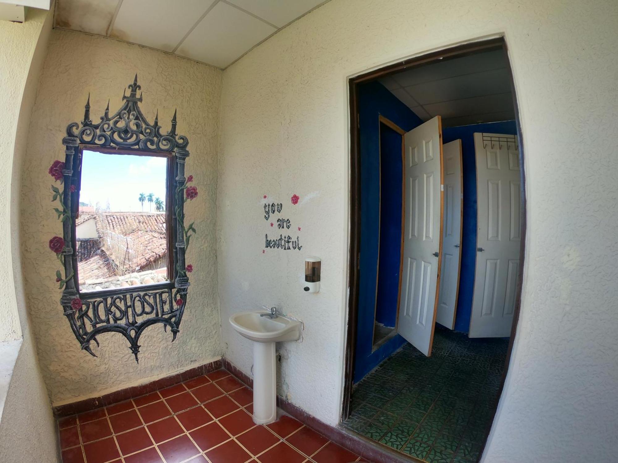 Ricks Hostel Santa Ana Kültér fotó